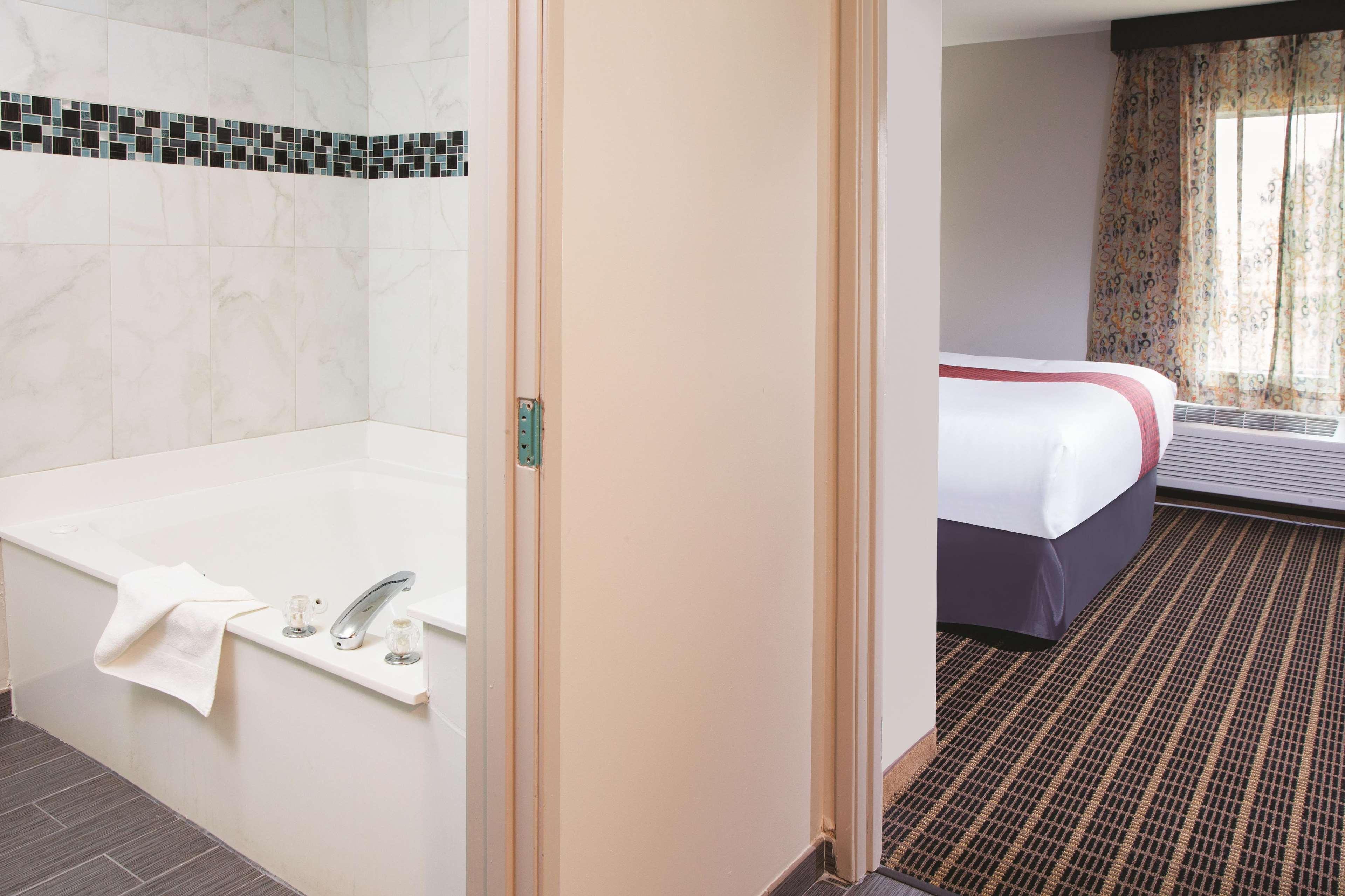 Hotel La Quinta By Wyndham Rockford Zewnętrze zdjęcie